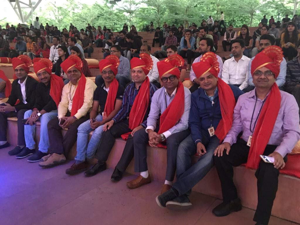 viralnt's tweet photo. Awesome time celebrating #fslaurels #excellence #pune with our @MalviyaRajneesh @dennisgada @jsrinivas #reimaginingfs #infydiaries #chiefguest #sweta_shervegar https://t.co/nv5CLZawOU