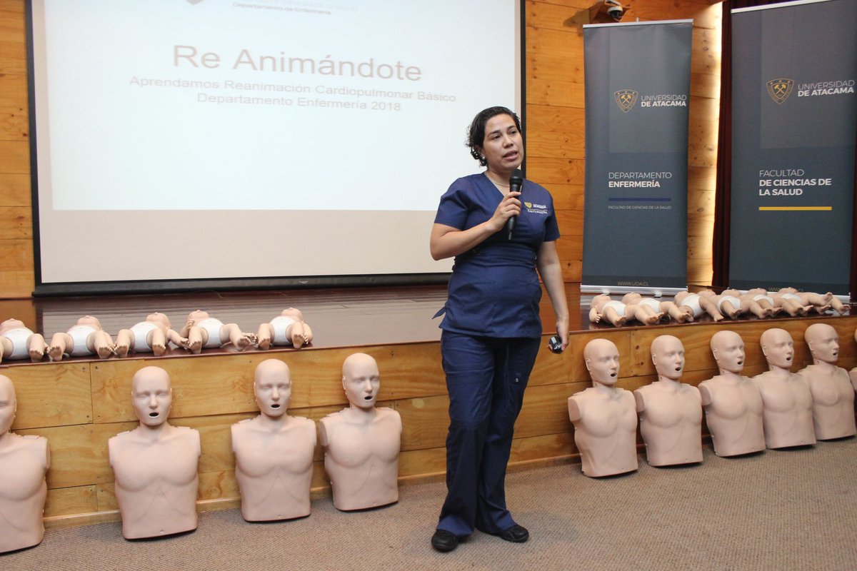 UAtacama's tweet photo. Con la participación de estudiantes, vecinos y representantes de #OnemiAtacama se lleva a cabo el seminario Re-Animando, sobre Reanimación Cardiopulmonar Básica #RCP organizado por el Departamento de #Enfermeria y la Facultad de ciencias de la Salud #FACSAL @onemichile https://t.co/MKUzVUQjCL