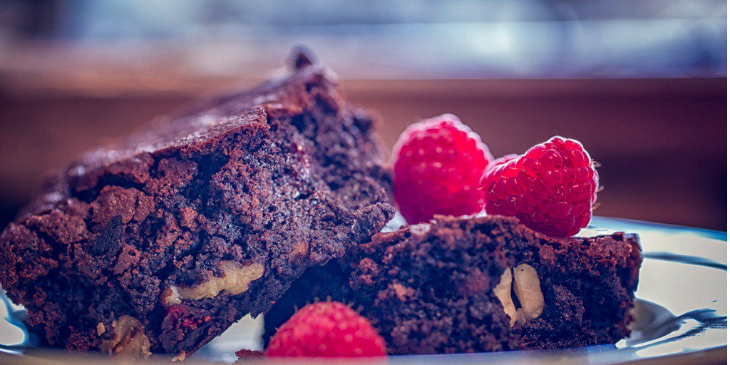 Ultimate Nutrition’s recipe for Raspberry Walnut Chocolate Chip Protein Brownies puts a delicious & healthy spin on the classic decadent chocolatey treat we all know & love! @unutrition #UltimateRecipes #Ad 
*
*
Find the recipe at #UltimateNutrition👉 ow.ly/rXyg50jQJms