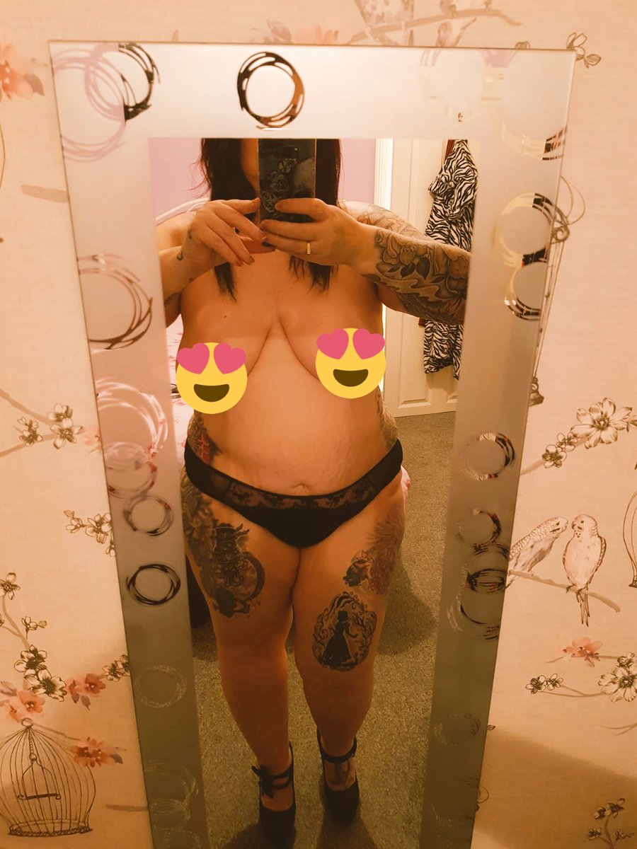 BounceX666's tweet photo. Looking for help support https://t.co/IrusoepVE5 DM me &amp;
In return you will get custom pictures videos I’m a #horny #Curvy #Bbw who loves #sex #sexting #dirtytxt #dirtytalk my #tits are a 38DD and I love showing them getting attention love #anal #suckingdick #pussyplay https://t.co/qgaXhx4afp