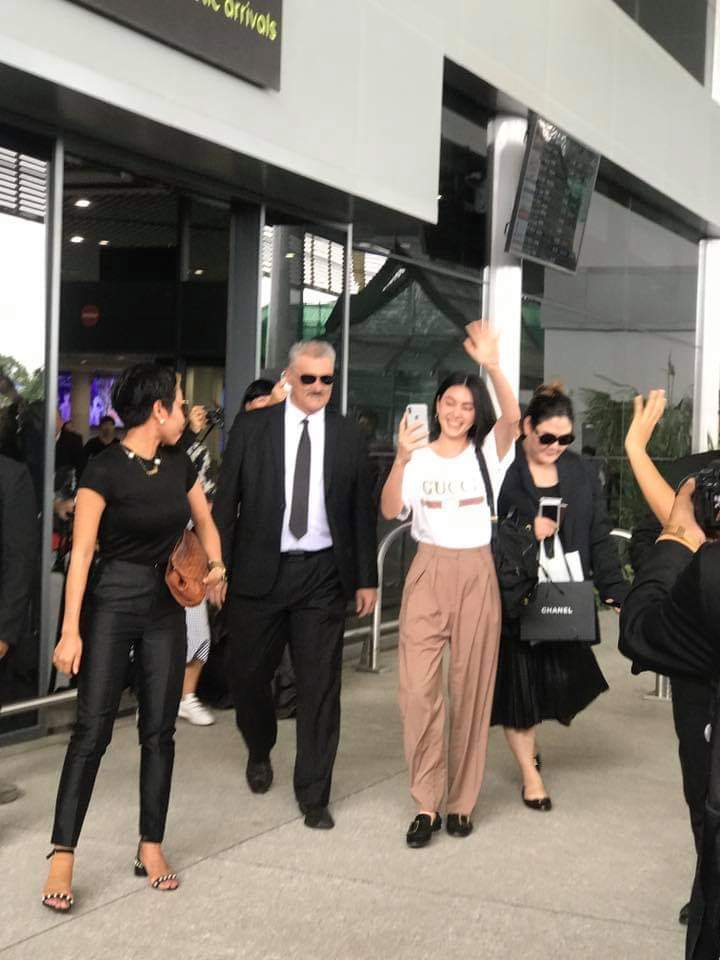 dkc_cambodia's tweet photo. Alot of Cambodia fans said " P'Mai is very beautiful and friendly " They're really want to meet her again because she came a short time and then came back so fast 😂  They wish in one day she comes in Cambodia again  #misssomuch  😘  #davikah #Cambodiafansloveyou 
#ใหม่ดาวิกา https://t.co/LubtxjBi9P