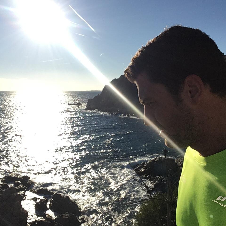AlbanesiEsteban's tweet photo. Que gusto salir a entrenar con éstas vistas...
#LloretdeMar https://t.co/UWMm7W0ZnK