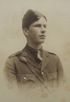 BoothamWW1's tweet photo. In Memoriam: Oliver Bell, killed in action in France on 24th August, 1918, aged 20 years. https://t.co/ioBKuU74Zi #WW1 #Bootham https://t.co/t061gVAy6O