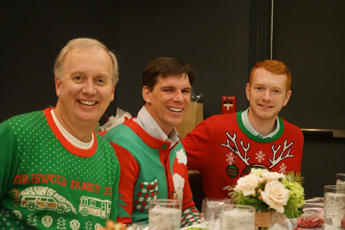 ExecSpeakers's tweet photo. #Theseareafewofourfavoritethings ESB Christmas 2018...celebrating good friends, and a job well done! On to 2019! #blessedwiththebest #bestteamintown https://t.co/T0tUJUYtkg https://t.co/boa6xxLsVK