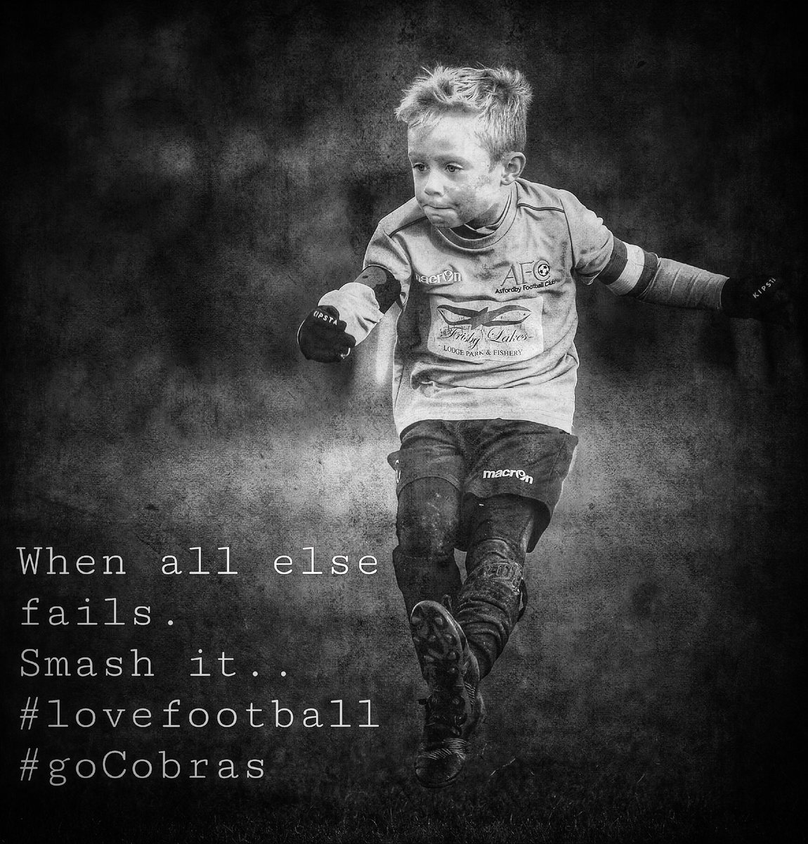 PhotoPhil8's tweet photo. Just smash it!! My son, under 8 Jack James banging one in for Asfordby Cobras. #ThePhotoHour #lookepic https://t.co/HsL4xsQFco
