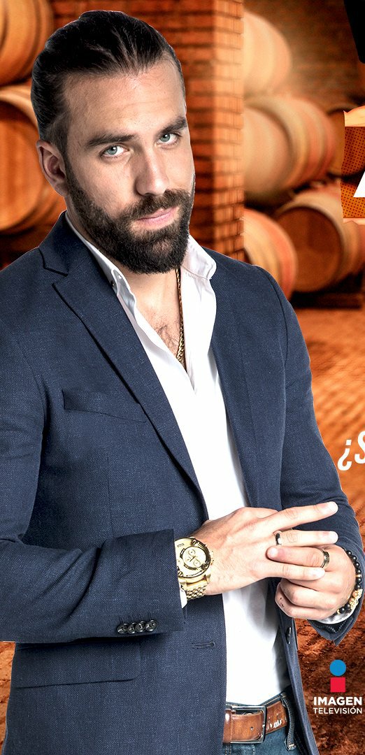 EvansJenko's tweet photo. Hoy #LosVargas Están De Fiesta Porque Es El Cumpleaños De #ElMasVargas ¡Muchas Felicidades @giuseppegamba_ #AlexanderVargas #DONVARGAS #AquaVargas Le Envío Un Fuerte Abrazotototototeeee ENORME Así Como Su Talento! #YoNoTraicionoAlAlex #ElBuenAlex https://t.co/asYaqWyGh9