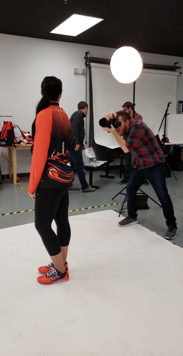 BoombahInc's tweet photo. We know it hasn't been that long, but today we're throwing it back to this super fun photoshoot with @cgano8
#Throwback #ThrowbackThursday #NotReallyAThrowback #Chicago #ChicagoBandits #Bandits #CourtneyGano #Photoshoot #Fitness #Fastpitch #NPF #Softball #Uniform #Boombah https://t.co/SxY1bpYF32