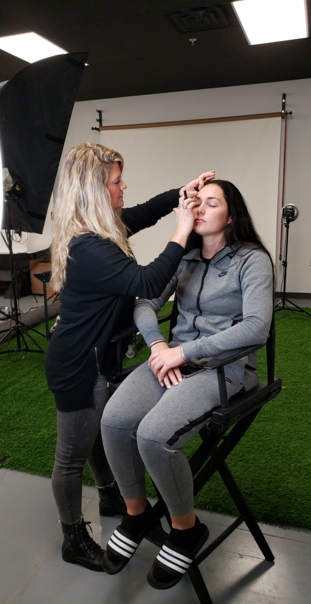 BoombahInc's tweet photo. We know it hasn't been that long, but today we're throwing it back to this super fun photoshoot with @cgano8
#Throwback #ThrowbackThursday #NotReallyAThrowback #Chicago #ChicagoBandits #Bandits #CourtneyGano #Photoshoot #Fitness #Fastpitch #NPF #Softball #Uniform #Boombah https://t.co/SxY1bpYF32