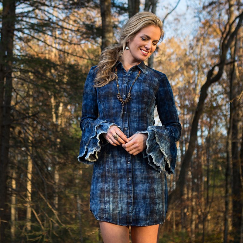 RyanMichaelCo's tweet image. Our Pinyon Peak Indigo Dress is feminine and flattering for Fall....our favorite tiered sleeve design in a dress! Dark indigo plaid in a cloud wash finish with exquisite  details. #fallfind #dressforfall #indigoplaid #tierredsleeve #shopnow ow.ly/GN9n30n3Pyo