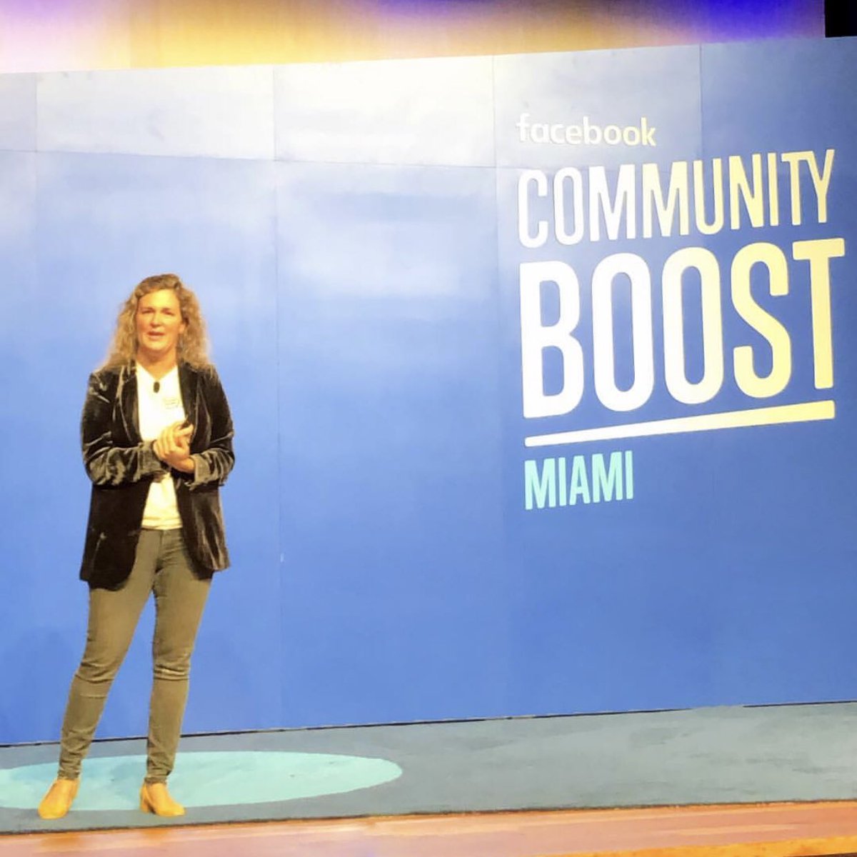 TheVentureCity's tweet photo. Our founder &amp; CEO @Lauragestefani killing it on stage yesterday at the #SheMeansBusiness talk, part of #FacebookCommunityBoost 🙌🏼 Speaking on the importance of insight over intuition. ✨ https://t.co/uiyuqaxton