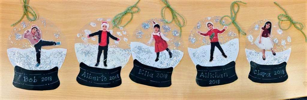 CSBucharest's tweet photo. The Magnificent Monkeys are preparing holiday cards for their loved ones! The festive season is the perfect time to develop your creative skills and show someone that you care! #CSBKG #CSBArt #CSBDandT #CSB https://t.co/ctkbu6TlJO