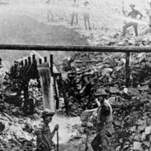 theDiggings's tweet photo. While the origins of hydraulic mining could be traced to ancient Roman technology, itโs popularly recognized use came around in the 1850s with the California Gold Rush.
#gold #mining #history #california #hydraulicmining
https://t.co/Bf4ZqZntDN https://t.co/13QH9BHNVZ