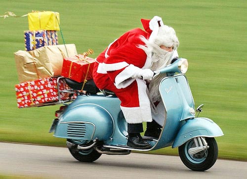 Cfdp_Assurances's tweet photo. Cadeaux de Noël abîmés, livraison retardée....quelles possibilités, quels sont vos droits? illustration avecles déconvenues de notre assuré, M. MARTIN  https://t.co/RvaQMI0sQV https://t.co/BIlUDSKrMY