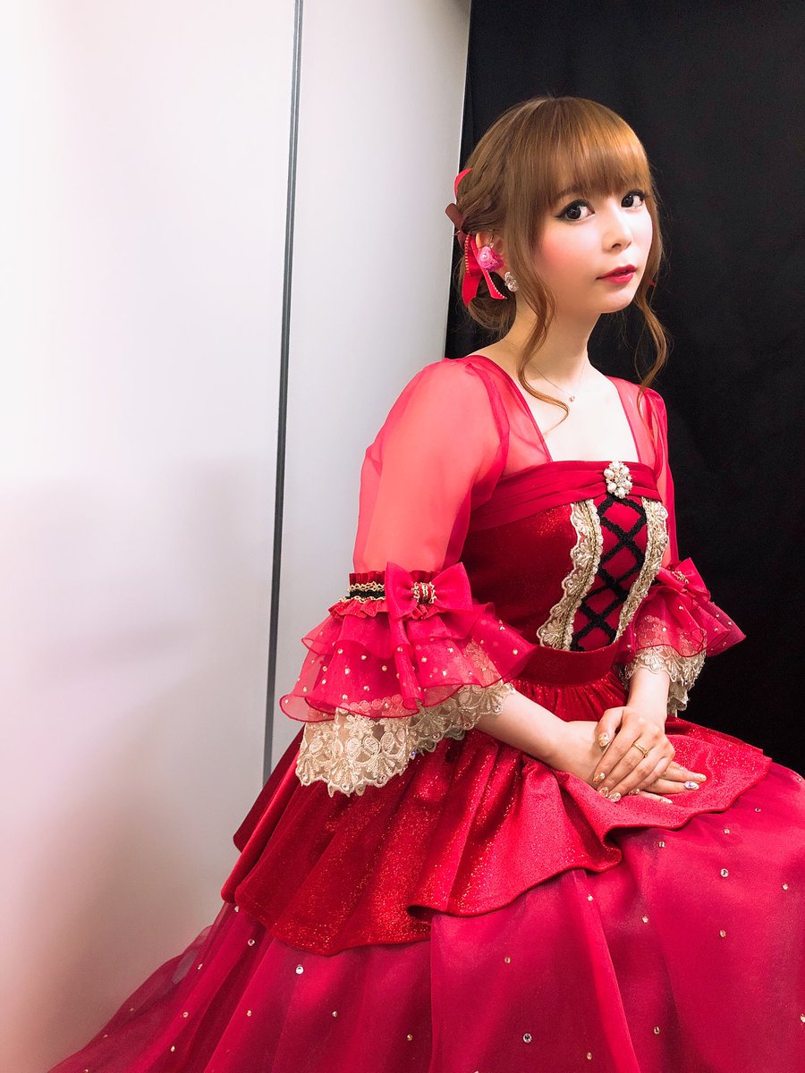 しぶとい中川翔子 赤ドレスと赤リップ セットリストもメイクもいままでで一番大人チャレンジでした いかがでしたか しょこディナーショー しぶとい中川翔子 赤ドレスと赤リップ セットリストもメイクもいままでで一番大人チャレンジでした いかがでしたか しょこディナーショー
