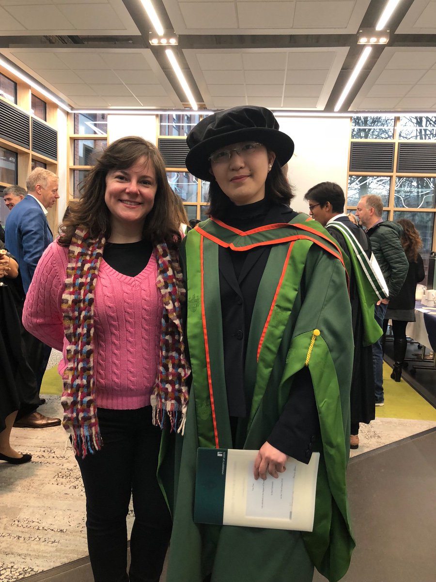 YaoYao65414319's tweet photo. #LeedsGrad18 https://t.co/qiiZJiJ3B2