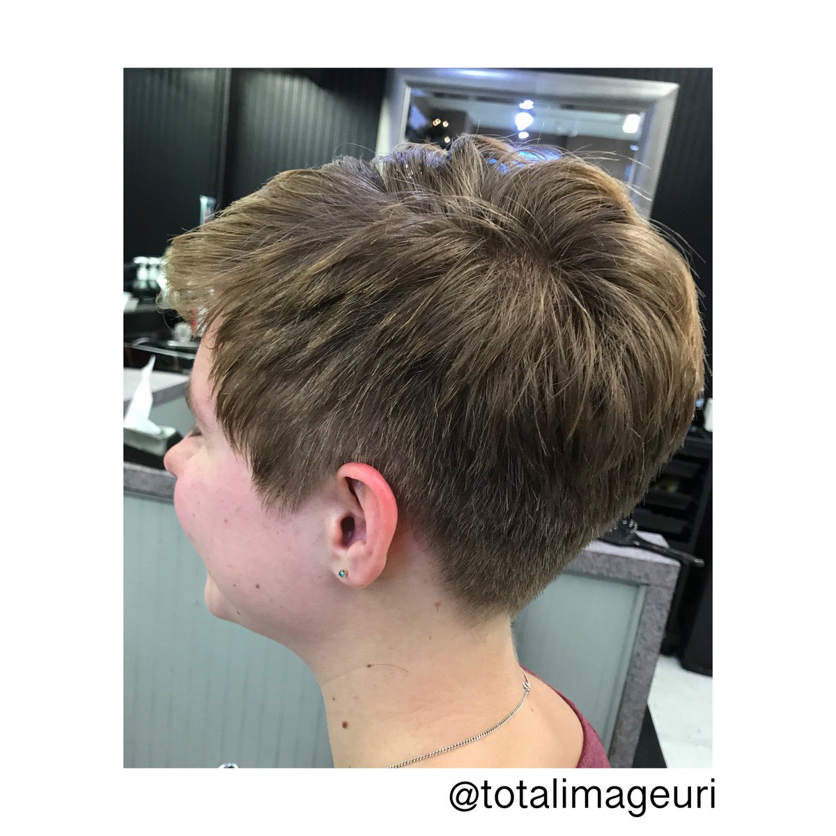 Total Image Uri On Twitter Courtney Once Had Very Long Hair