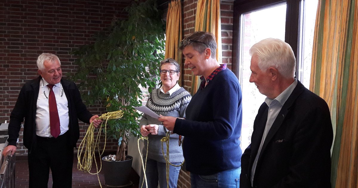 francjean3's tweet photo. @_BENEO et le secteur chicorée a inuline remercie Annie Demeyere (Vlaamse Overheid) pour ses années de service dans l'intérêt de l'Agriculture belge. Sa contribution fut essentielle pour notre secteur. Merci et bon succès dans tes nouveaux défis.@Raf_Tirlemont @IRBAB_KBIVB https://t.co/Zf9GWDEqHY