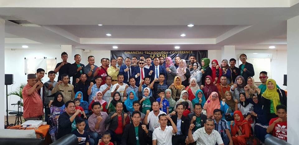 anwarmochhasan's tweet photo. Done Financial Technology Conference today. Thank you So much for enthusiast audience. Jambi, Indonesia.
#wxc #wxcoin #ftc #cmc #cryptocurrency https://t.co/Efs2WCcyEH