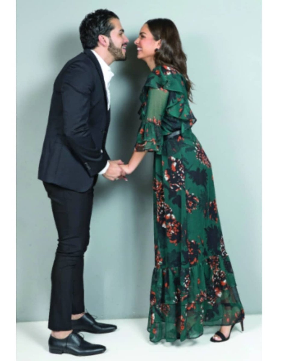 MundoClauMartin's tweet photo. Los futuros esposos ❤👰🎩 @claudia3martin @AndresTovarP 
@TVyNovelasMex 👏 https://t.co/4bFAOQMd5k