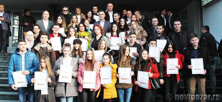 #NoviPazar #NagradaZaNajbolje - Plakete i novčane nagrade za najbolje bit.ly/2T50WDn