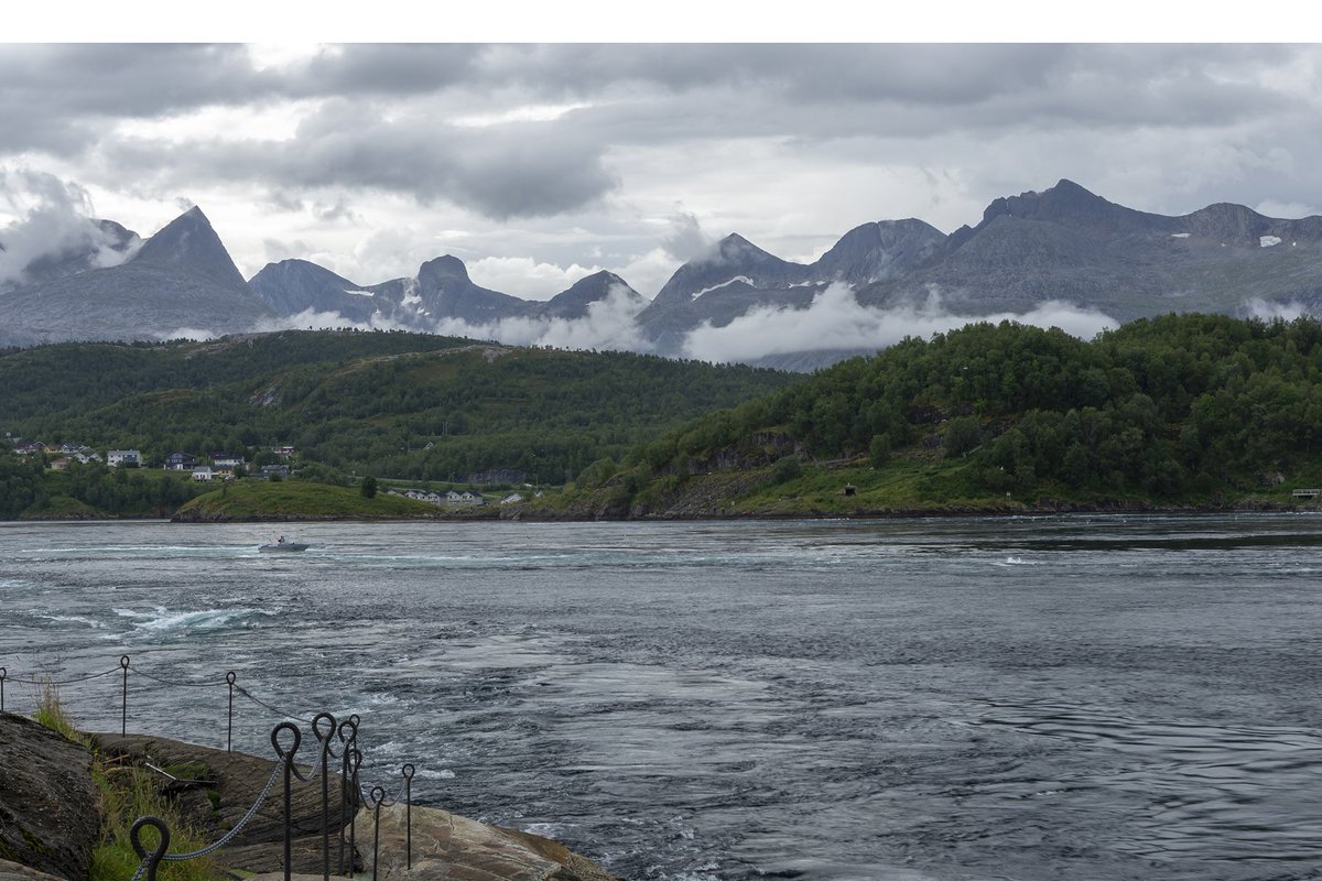 loj5407's tweet photo. Saltstraumen  one of the strongest tidal current in the world with Børvasstindene mountains in background, picture from Northern Norway.
#tidal #tidalcurrent #Norway #dangerouswater #picture #NaturePhotography #photography #naturelovers https://t.co/atZC7PspWb