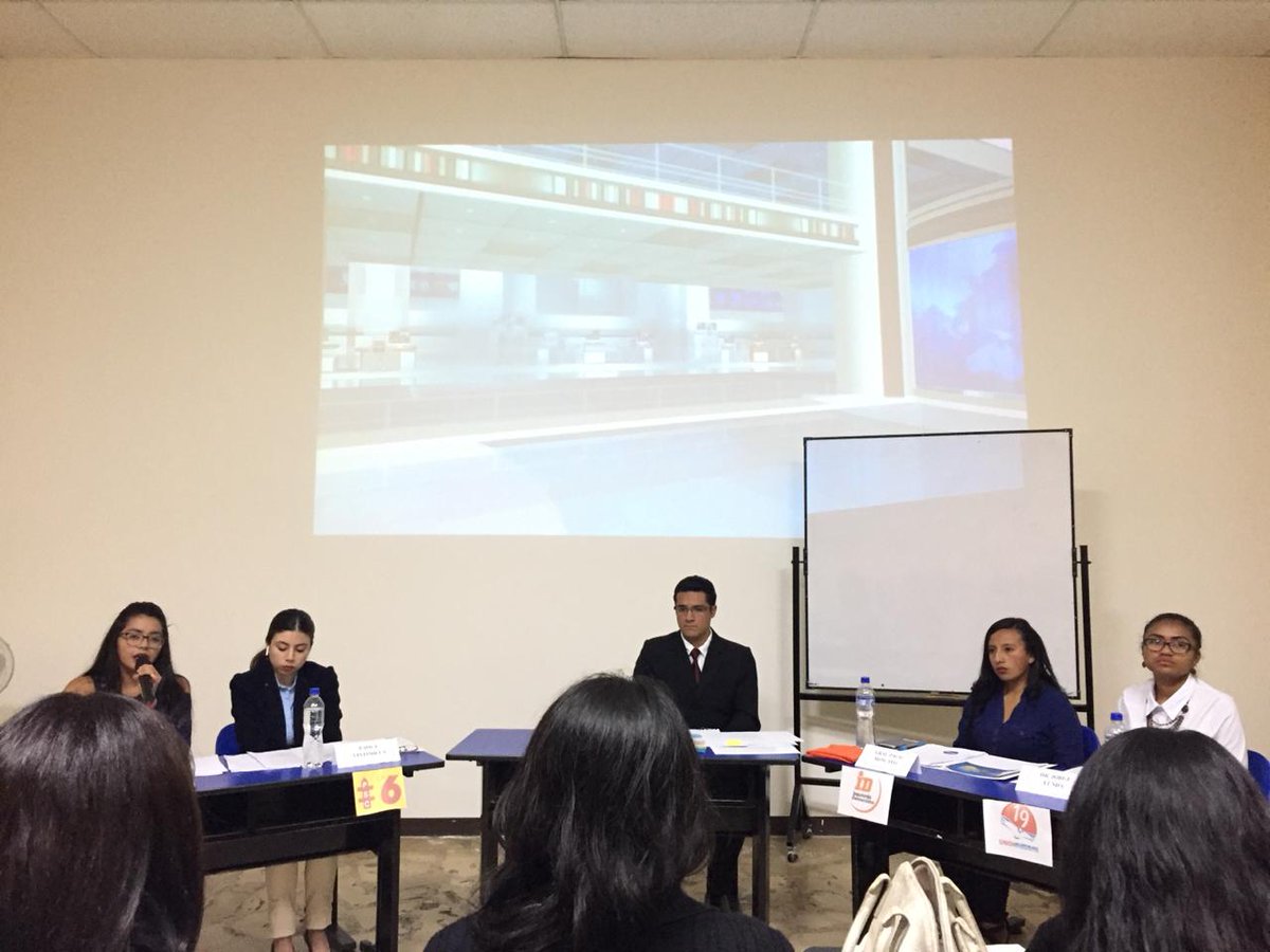nes_david's tweet photo. Ejercicio de Comunicación Política y Vocería. #laclase #HoraClave @Natali_Angulo_M https://t.co/e6ok8tNQUN
