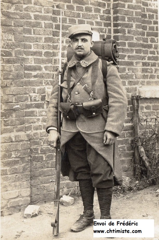 Le_Chtimiste's tweet photo. Salon photographique extérieur d'Hersin-Coupigny (62) en 1915. Merci à Frédéric d'avoir retrouver ces photos prises au même endroit #Chtimiste #Infanterie19141918 #158eRI https://t.co/77DTj2bgBx