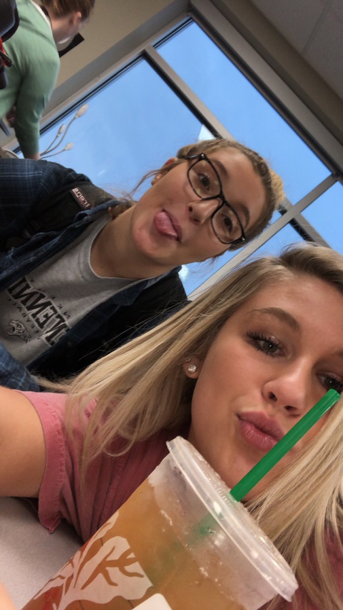 PeytonSilvers's tweet photo. happy birthday @kenna_sauer ❤️❤️ hope your day is as crazy as you 🤓 https://t.co/ce81Mm0dOl