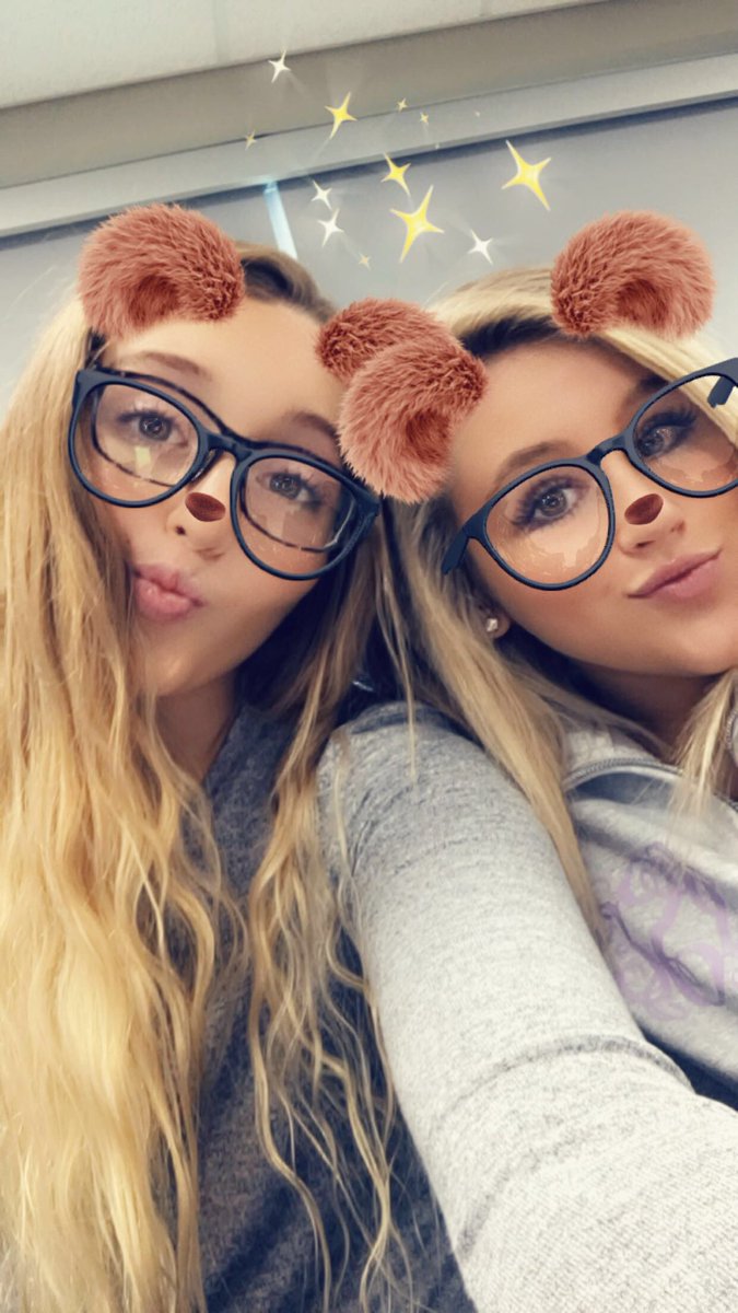 PeytonSilvers's tweet photo. happy birthday @kenna_sauer ❤️❤️ hope your day is as crazy as you 🤓 https://t.co/ce81Mm0dOl