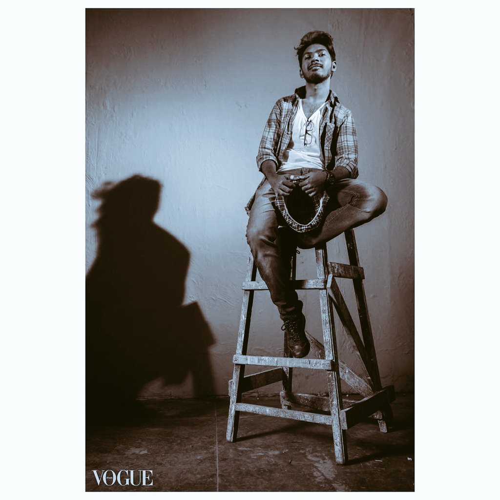 AkKiii's tweet photo. I was told i am a #Zero
Sir! Yet I followed my dreams with #belief n got Published in #VOGUE
Thanks for being an #Inspiration
@iamsrk
@SRKUniverse
@Zero21Dec
 #ftii @FTIIOfficial
https://t.co/ZMDYMI5mNz https://t.co/TozonVatqi