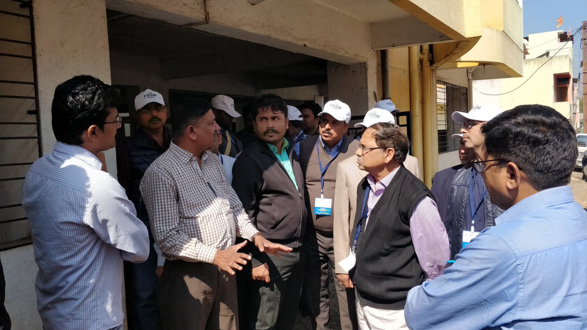 RCUESMumbai's tweet image. @RCUESMumbai in partnership with @NIUA_India organized exposure visit to Wai during #FSSM training program at Pune under #SCBP for officials from Rajasthan, UP and Orissa. @Utkarsha_Kavadi  @pas_project @tidetechnocrats @BMGFIndia @DineshMehta100 @mehta_pani @aashimaparikh