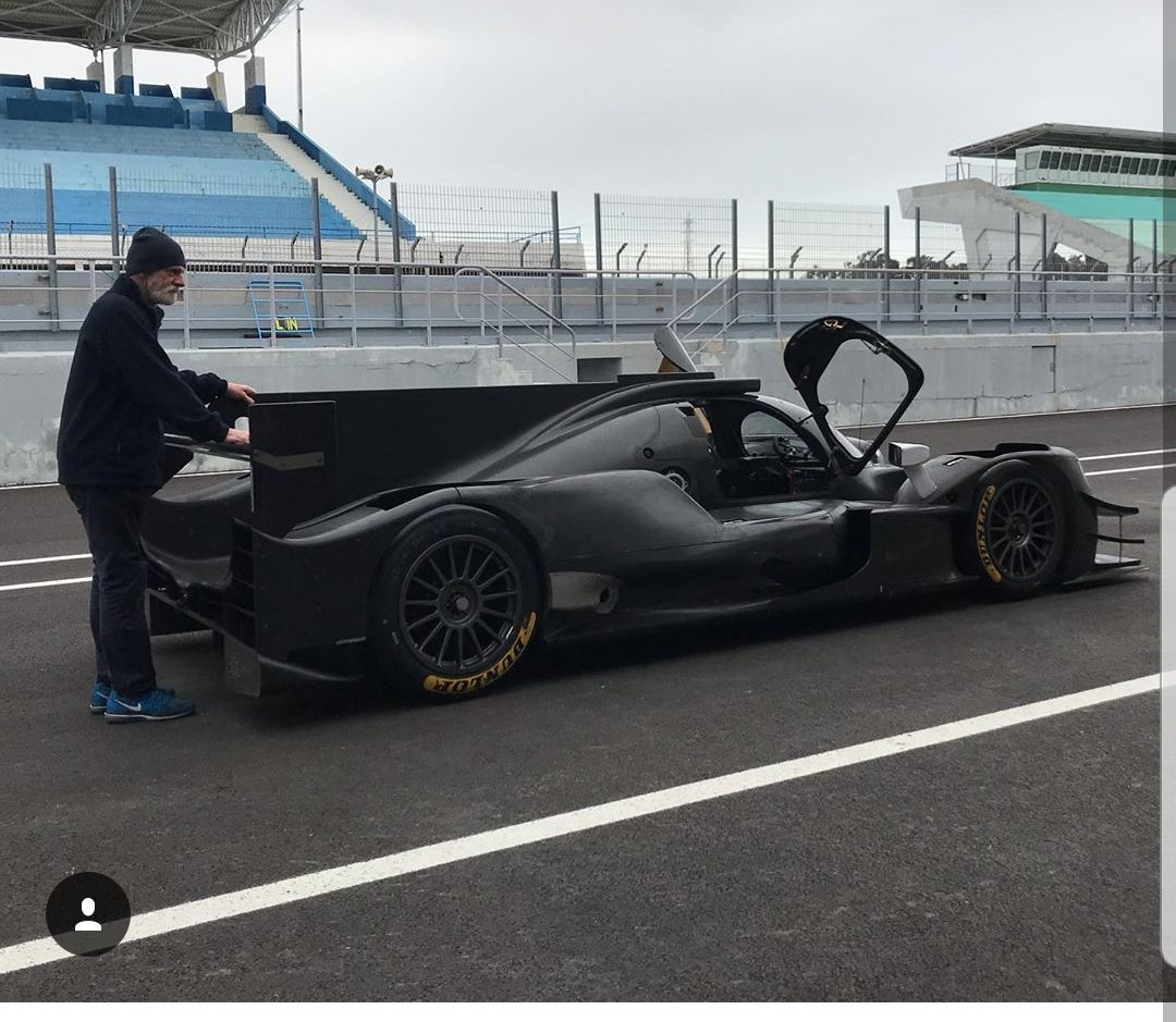 APRacingTeam's tweet photo. Naked carbon... pre-Christmas testing at @CIRCUITOESTORIL #APRacingTeam #ELMS18 #AsianLeMans #LeMans24 #motorsport https://t.co/KlbVDHYmgF