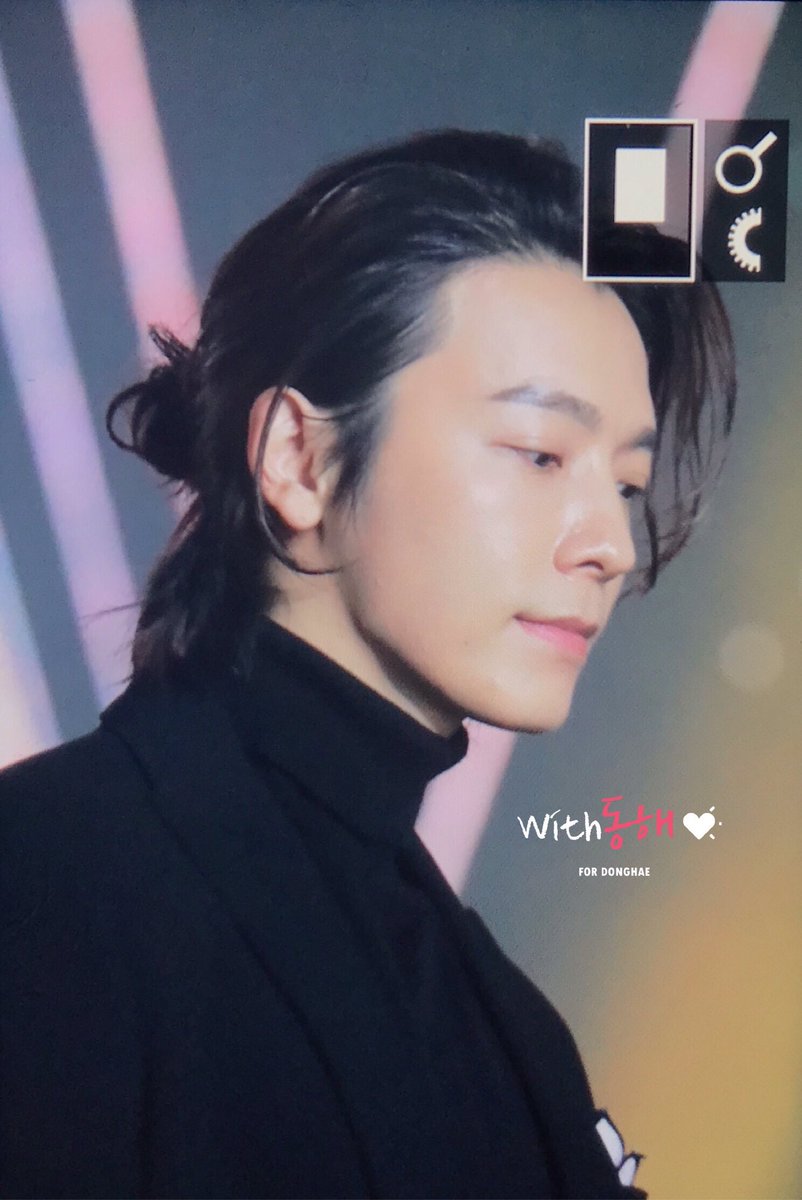 ぺろり Twitterissa 普通の男子だったら この前髪を適度に流し 後髪を無造作にお団子にして 後れ毛も残してって髪型 おそらく不潔感漂って意味不明なだけだと思うけど イドンへになると途端に王子様みたいという形容詞以外が思い浮かばない あまりに顔面がすごい