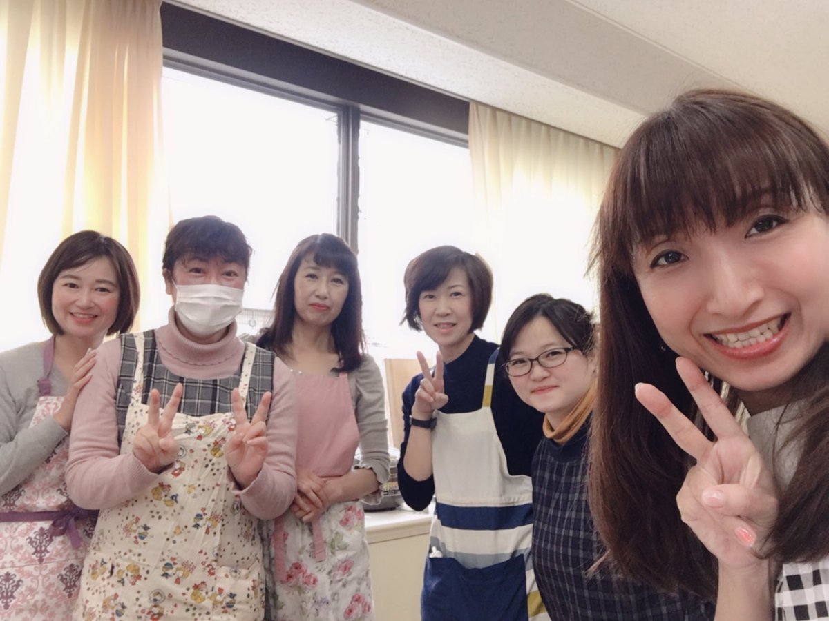 野村かおり 食べる筋トレダイエットコーチ 今日の 食べ痩せヘルシークッキング は 中華おせち 大好きな食材ばかりで美味しかった 煮豚のボリュームでお腹いっぱい