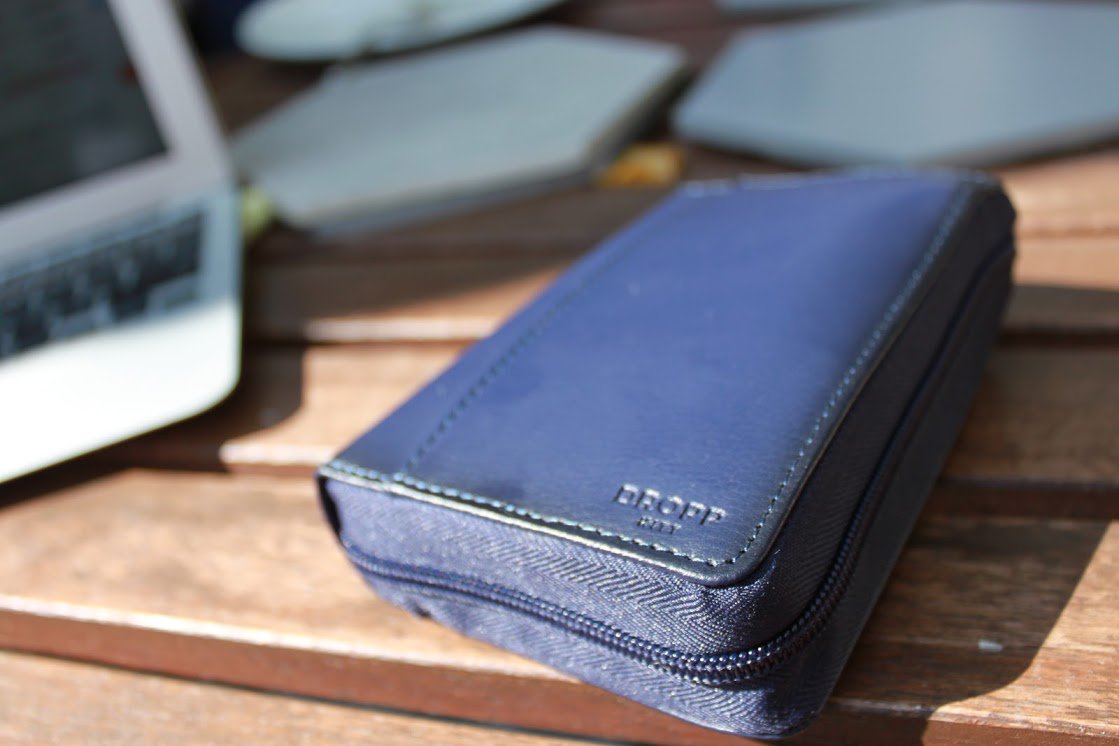 Hello <a href="/Twitter/">Twitter</a> ! Excited for #OurFirstTweet to go out to all the #diabetics in the world!  We're Dropp Kitt, a small diabetic startup out of #chicago making premium diabetic goods based on the belief that "Diabetics Deserve Better"!