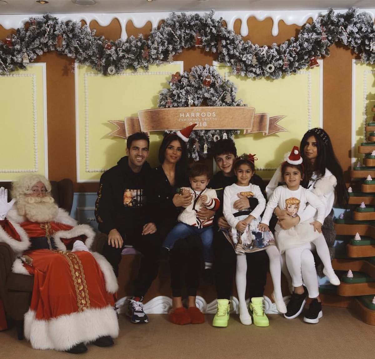 Morning visit to Santa’s house 🎅 🙏🏻❤️
