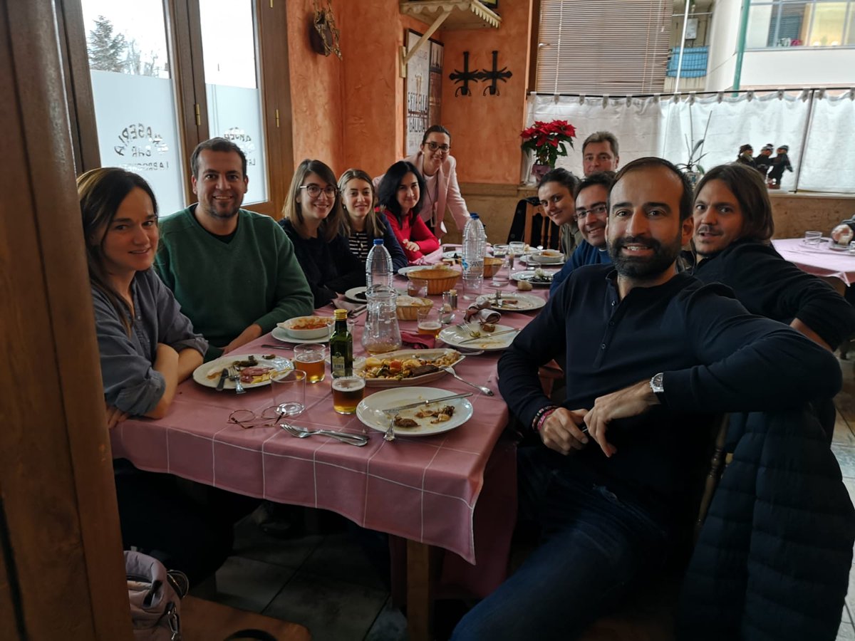 GEOCyL's tweet photo. Del #coworking al #coeating! @INNOLID https://t.co/TAyaMtI1pv