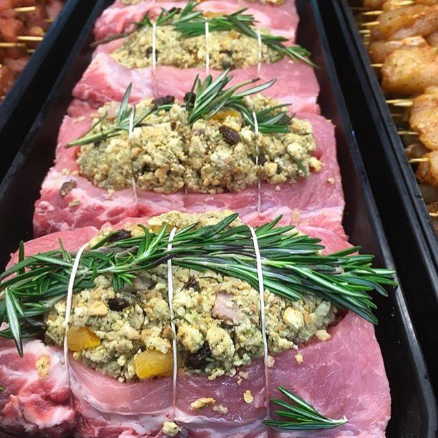 KitchenSprout's tweet photo. @dilisos #TorontoRun🏃 to .@dilisos in @StLawrenceMkt #ChristmasCreations #FreshTurkey #StuffedTurkeyBreast #PrimeRibRoast #StuffedPorkRoast #RackOfLamb #Tourtiere #SmokedHam #FilletMignon #PorkRoastWithRosemary #ChristmasDishes #MerryChristmas #CheersFromToronto🥩🍗🍖🍴🥂 https://t.co/t7APPCrdqz