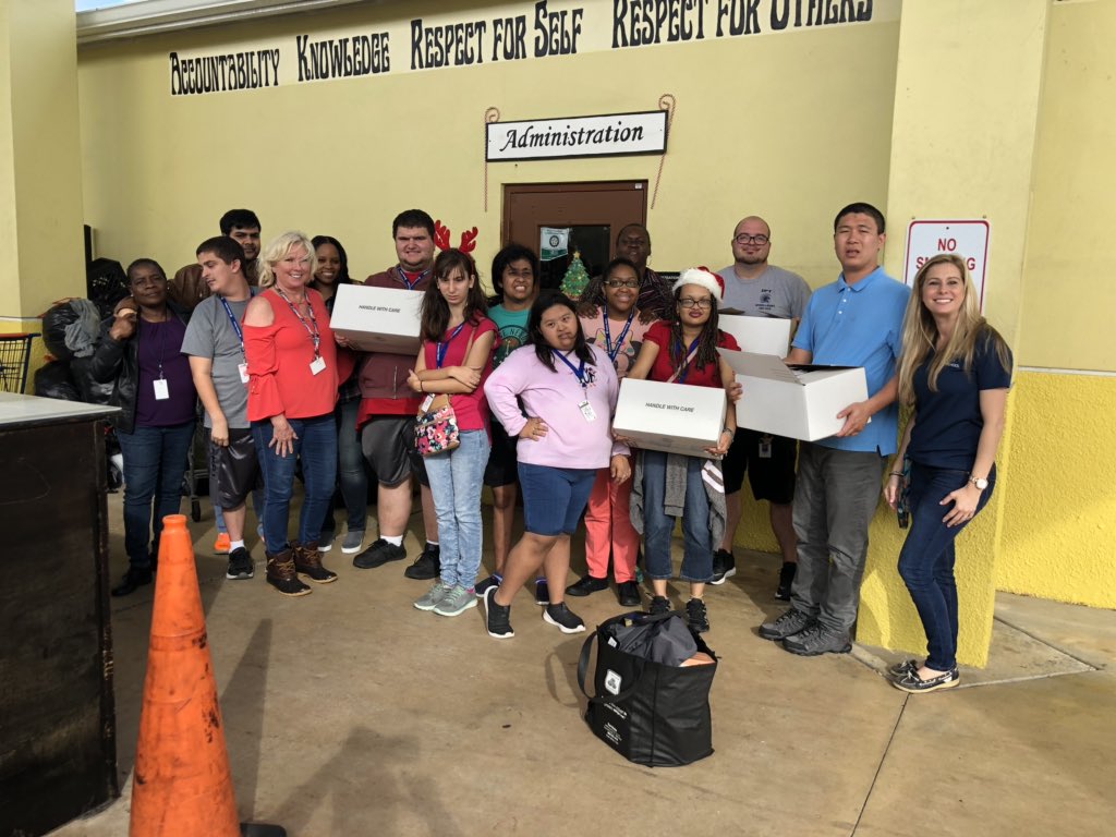 JPT_PASS's tweet photo. Merry Christmas Broward Outreach Center! 🎄🌻🧩❤️💚💙#browardoutreachcenter #browardoutreachpompano @jptprincipal @jptprostart @Ms_Letiz @Jpt_so @illuminatekind @bDruckerArtist @MsRabun @HosaJpt @jptbasketball @SGA_JPT @AutismGallery @JPTDrama @MrsMalinJPT @jptnahs https://t.co/gq0JI3JbuU