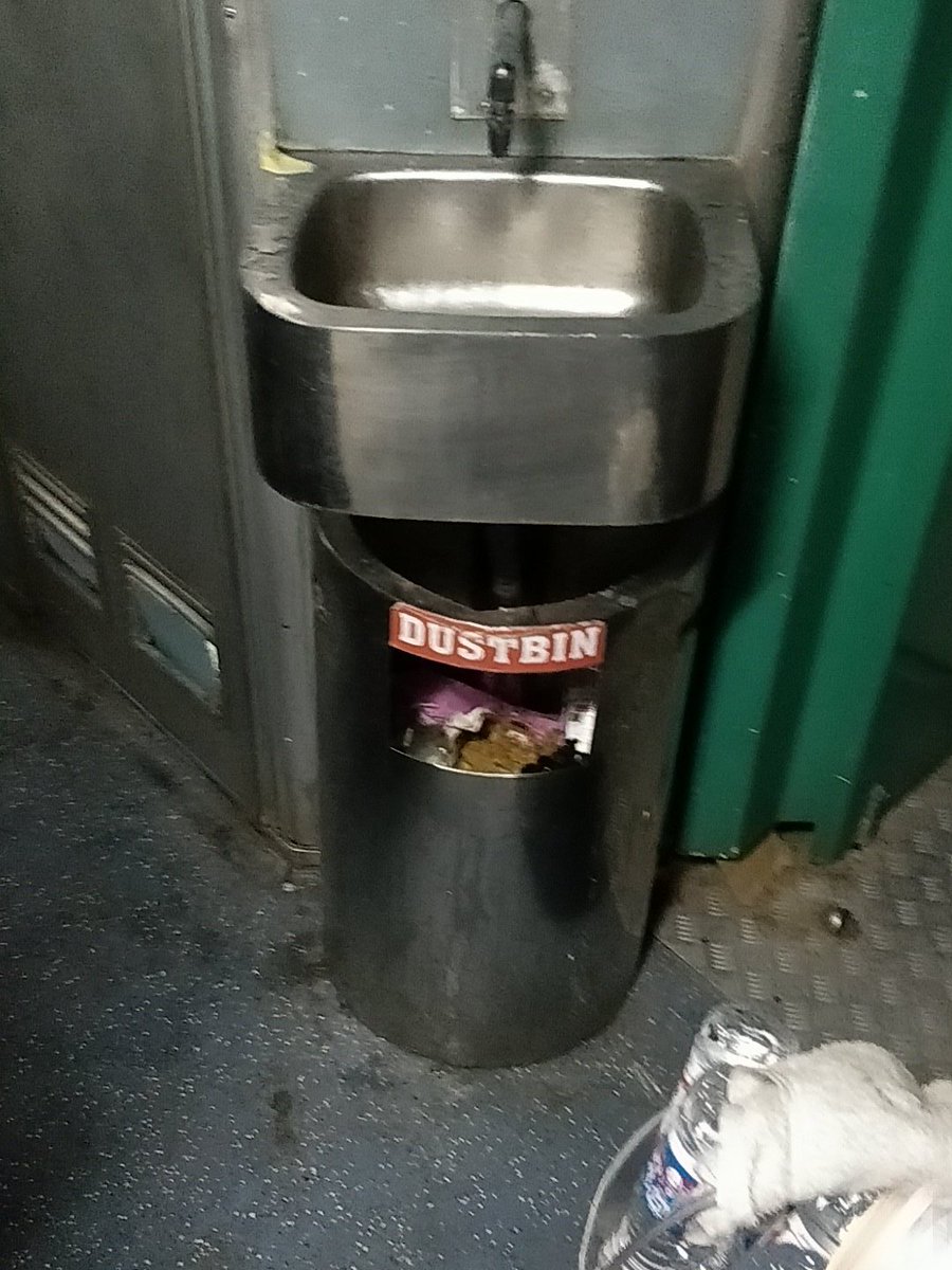 KDhanuka90's tweet photo. 12562, origin from new Delhi. The entire coaches are stinking #IndianRailways #cleanmycoach. https://t.co/Rv1gEmQf7t