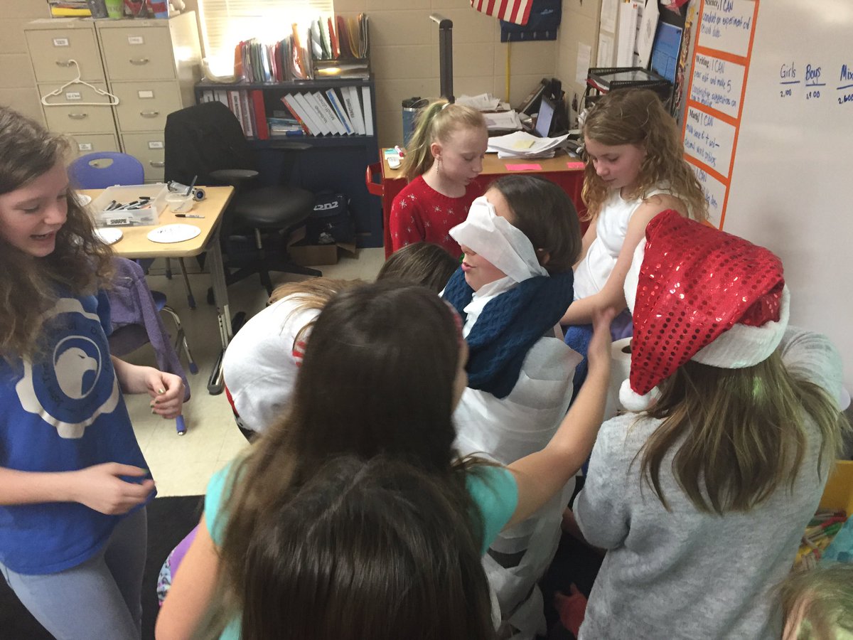 jtsdnixa's tweet photo. Mummify your friend in #wilson5th. https://t.co/vQQsvalSXu