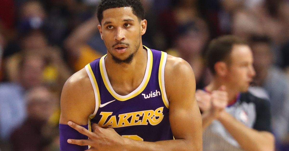 dfscheatsheet1's tweet photo. The Suns were a bit greedy in insisting that the Lakers include either Lonzo Ball, Kyle Kuzma, Brandon Ingram or Josh Hart along with Trevor Ariza. https://t.co/Z3OohUOeSy #Fantasy #Sports #FantasyFootball #FanDuel #DraftKings #DFSCheatsheet #NBA https://t.co/jxokFji5F7