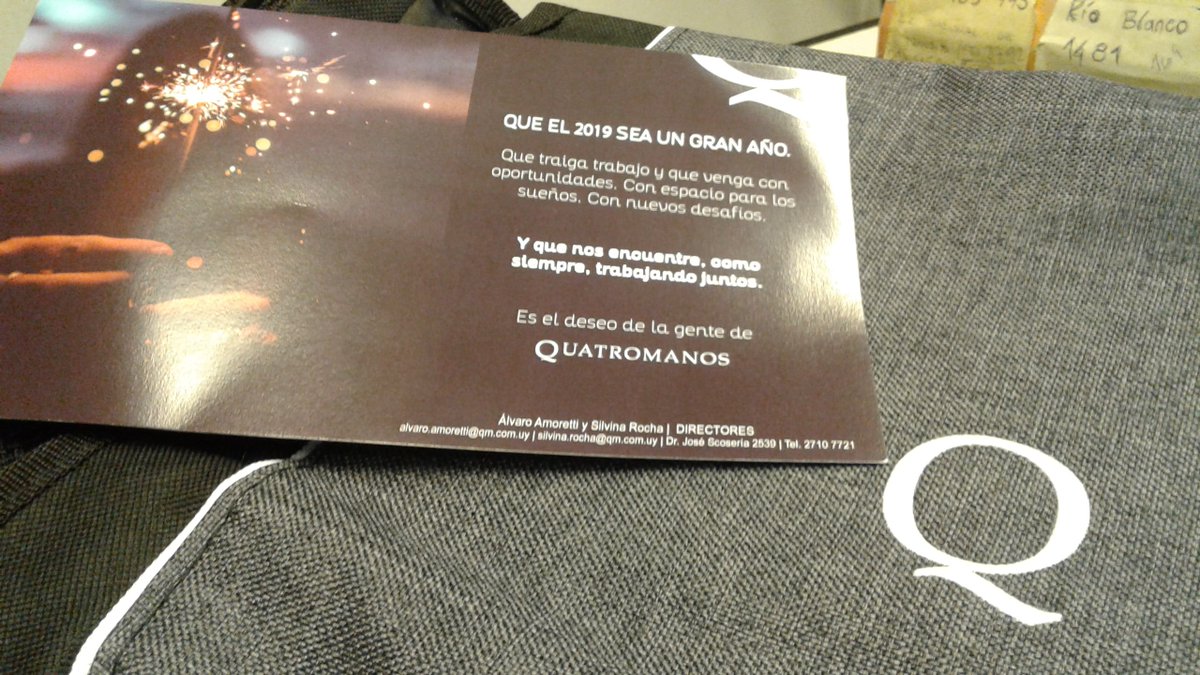 sanchez_let's tweet photo. Gracias @Quatromanos_uy por el hermoso regalo. Me sumo a sus deseos. https://t.co/9wTFp05Wu1