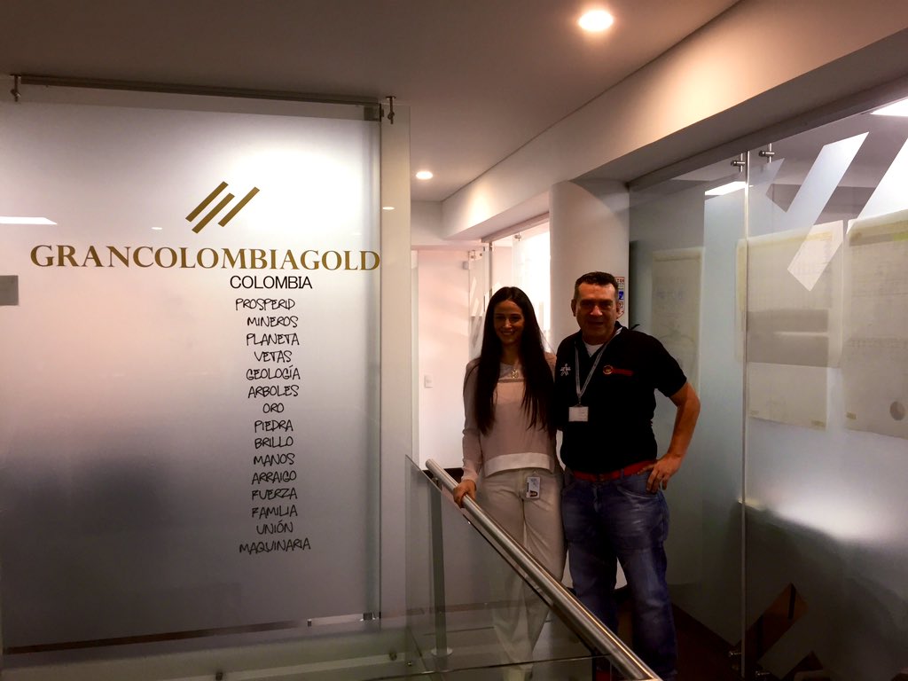 CRDFORM_SENACNM's tweet photo. #AEstaHora nos reunimos con nuestro Aliado @GCMGold con miras a priorizar actividades de formación en los Municipios de @SegoviaAnt y @MARMATOCALDAS1 en el 2019. Nuestro @SENAComunica y sus empresarios trabajando por la #MineríaQueConstruyePaís https://t.co/oNAU4cb61B