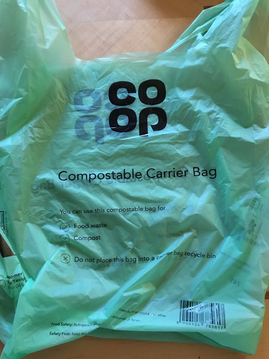 MrsCSausage's tweet image. So pleased to get this bag in @coopukfood after I forgot my bag for life! 🙈 Bravo Co-op 👏🏻 #reduceplasticwaste #compostablecarrier @zeroplastichero