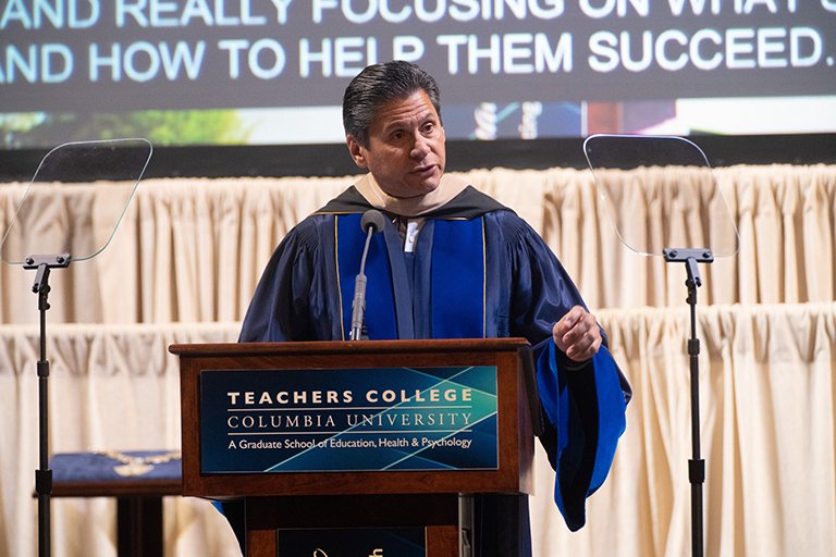 TeachersCollege's tweet image. “When we teach from the mind to the mind we simply pass along knowledge. When we teach from the heart to the heart, we inspire the mind,&quot; says CA chancellor @EloyOakley on TC President Thomas Bailey&apos;s pathways for the future #TCInauguration bit.ly/2Lp1alU