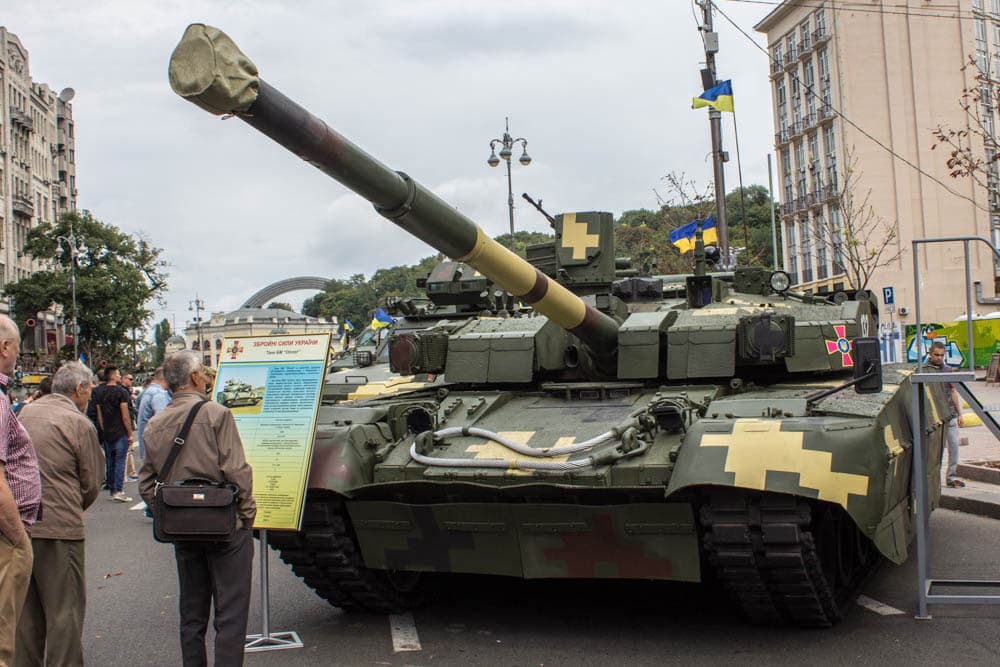 اوكرانيا تؤكد رسميا تطويرها لدبابه قتال رئيسيه جديده بالكامل من الجيل القادم  Du3qdaQUYAARL14