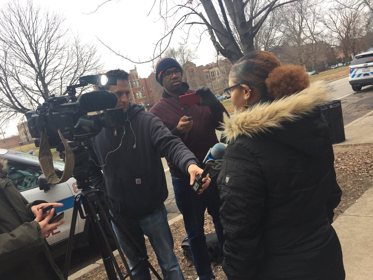 GKMC18's tweet photo. The @kingcollegeprep gave students weak excuses as to why they can’t have a quality education and feel safe at their school! They ended up forcing the student activist out of the building! They’re now protesting outside!

#KingHasADream
#SilentKing
#KingSitIn
#GoodKidsMadCity https://t.co/jp2cx15NSv