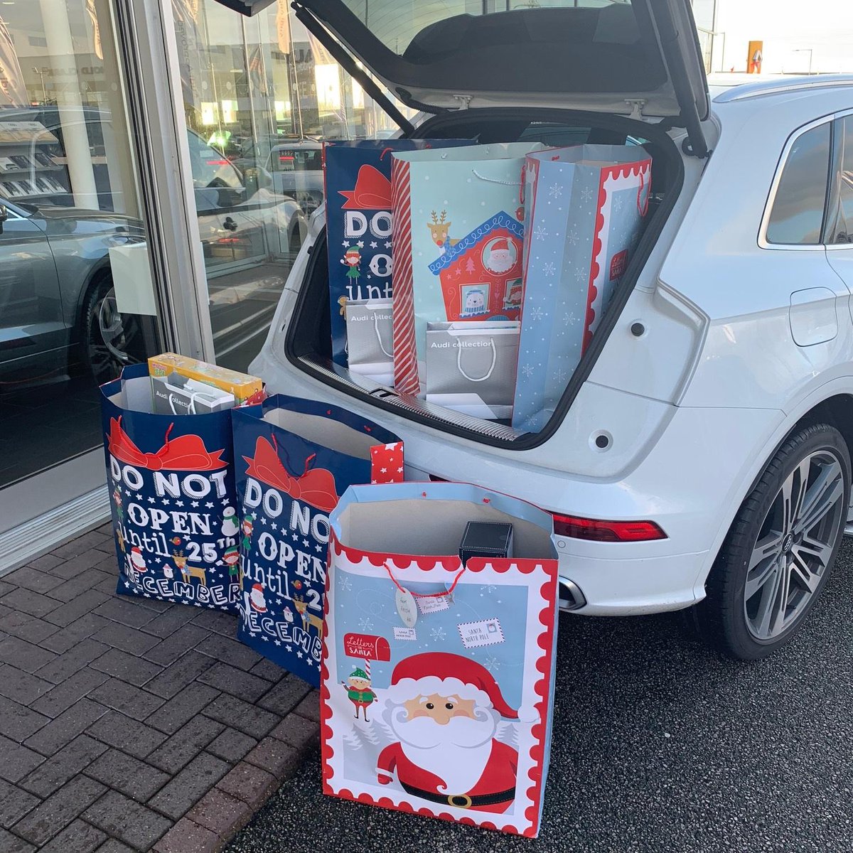 PrestonAudi's tweet photo. Doing our bit for #MissionChristmas @RockFMCharity @cashforkids.  Pretty awesome sleigh to! if Santa needs help I'm sure we can lend a hand #quattro.  Love from everyone @PrestonAudi &amp; @swanswaygroup! https://t.co/MEyOuWDweU