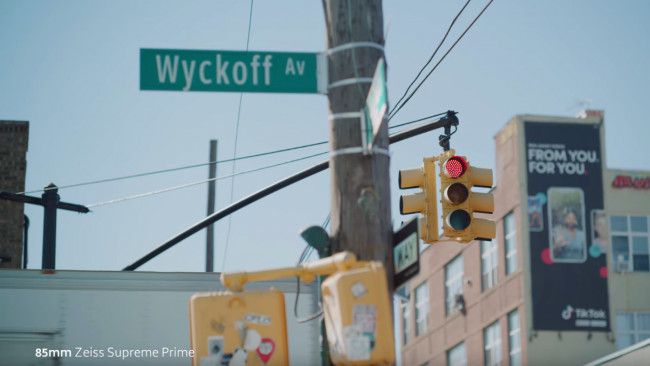 From <a href="/RedSharkNews/">RedShark News</a> - Zeiss Supreme Primes review: Somehow #Zeiss has added character to these amazing lenses. Follow <a href="/BasGoossens/">Bas Goossens</a> as he puts the lenses through the paces in #NYC !  #cine buff.ly/2Ewzjie